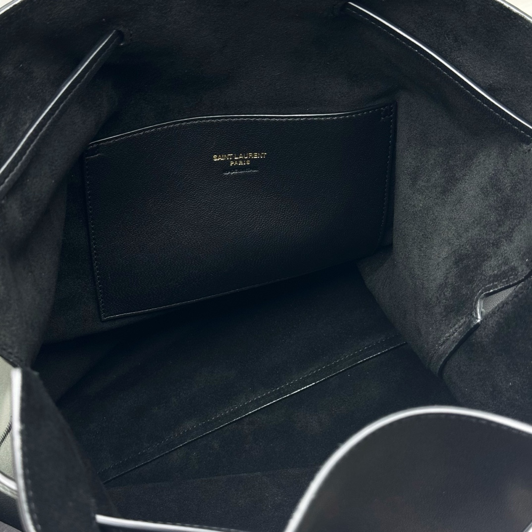 サンローラン「Saint Laurent」Paris Vill ドローストリング ショルダーバッグ