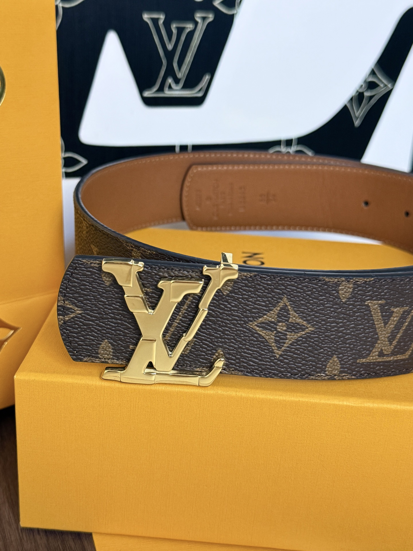 ルイ・ヴィトン「Louis Vuitton」プレミアム トゴレザーベルト / ハイエンドウエストベルト40m
