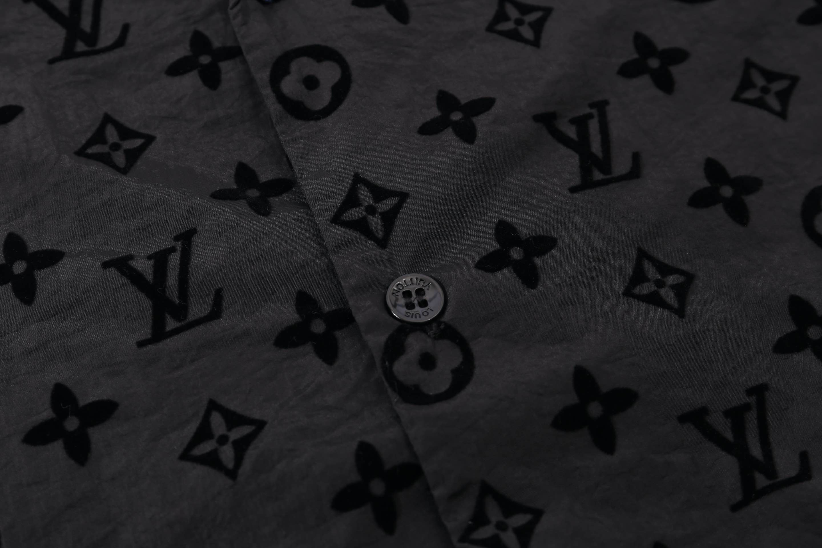 ルイ・ヴィトン「Louis Vuitton」ルイ・ヴィトン モノグラム・フロッキー シャツ / ロングスリーブシャツ
