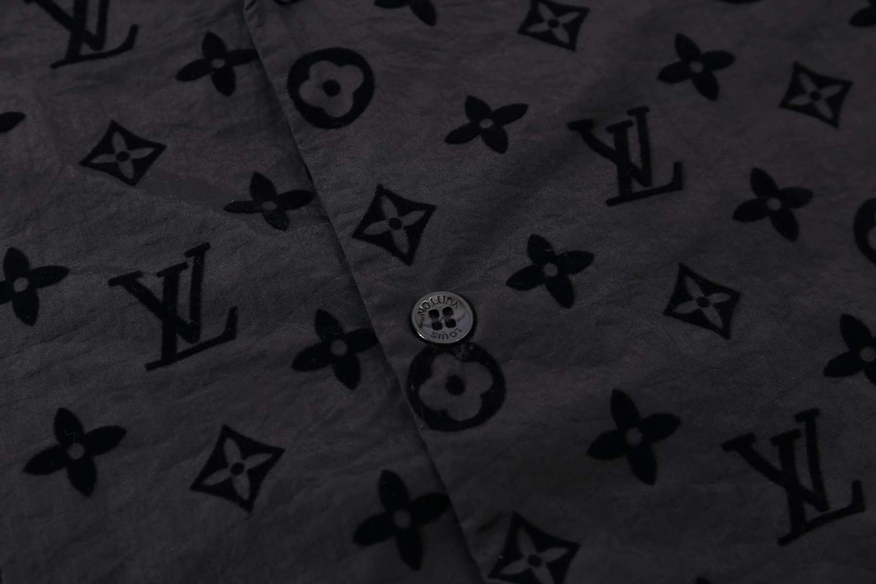 ルイ・ヴィトン「Louis Vuitton」ルイ・ヴィトン モノグラム・フロッキー シャツ / ロングスリーブシャツ
