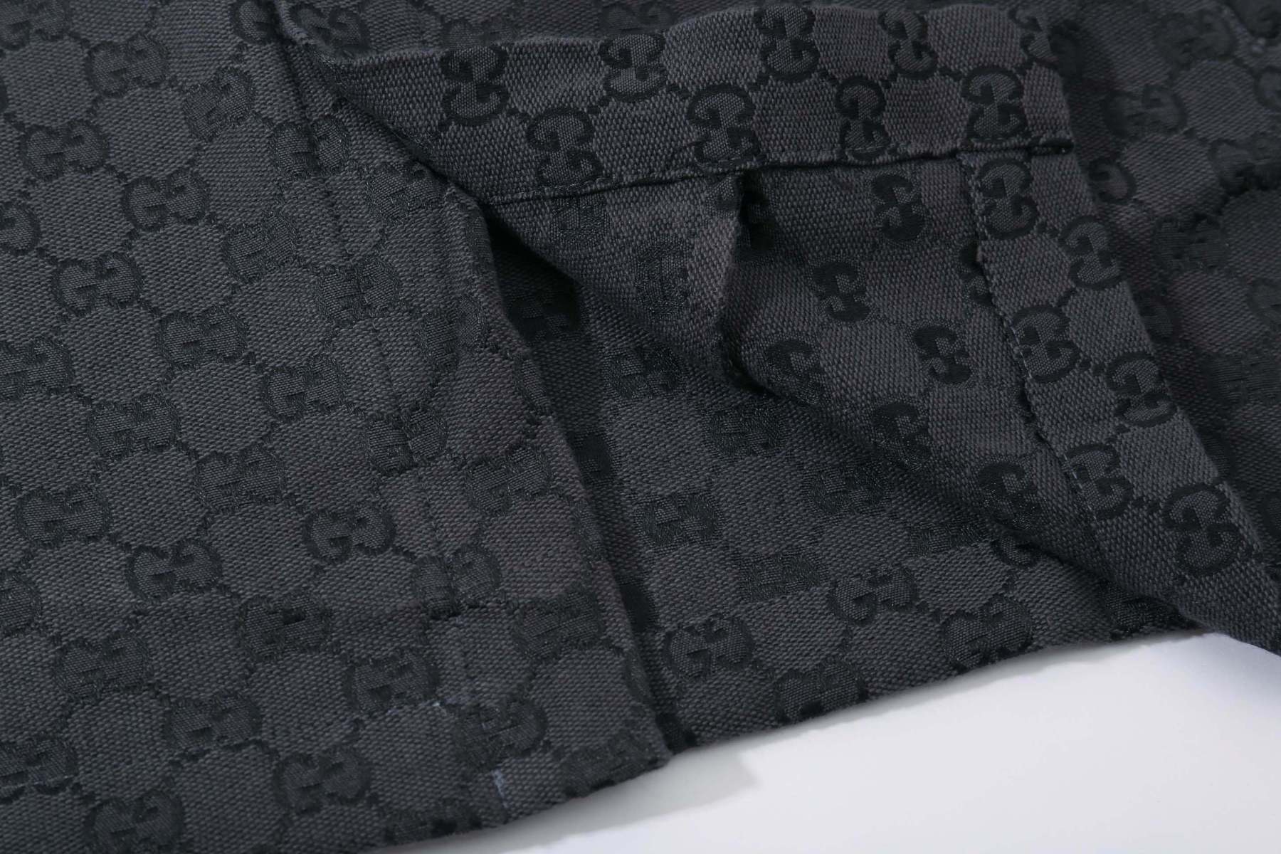 グッチ「Gucci」グッチ オールオーバーロゴ ショートスリーブシャツ / デニムシャツ