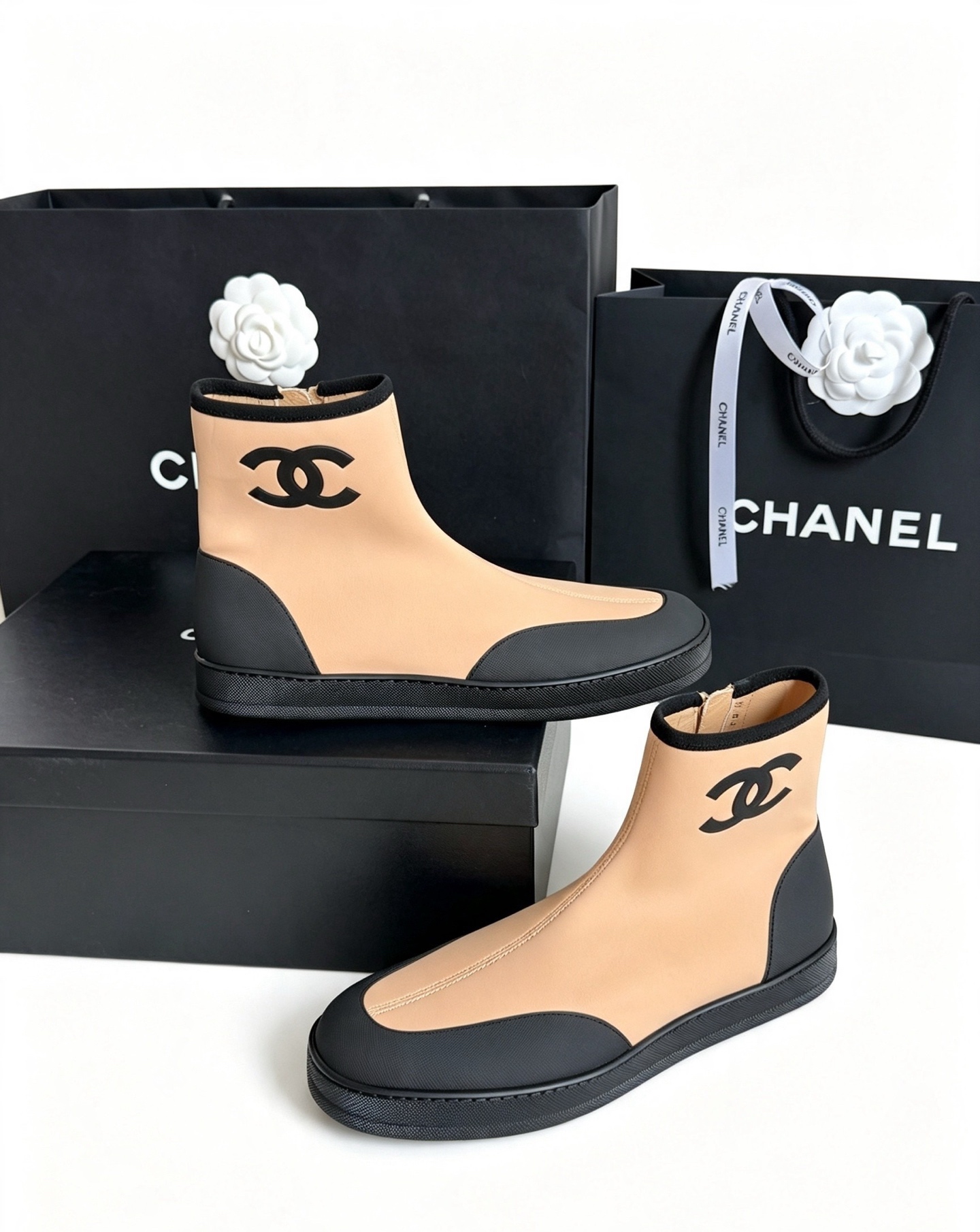 シャネル「Chanel」シャネル スニーカーブーツ / ショートブーツ