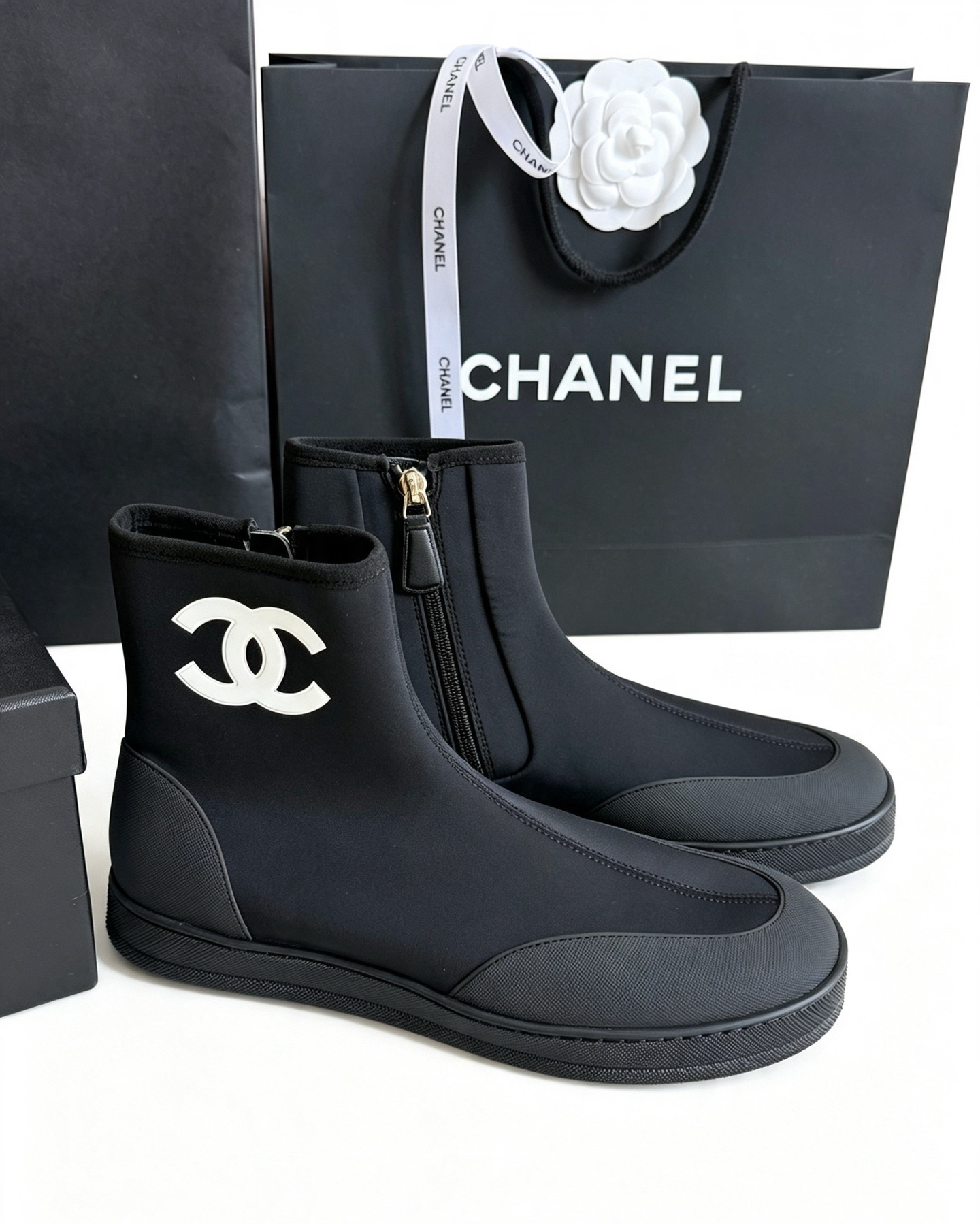 シャネル「Chanel」シャネル スニーカーブーツ / ショートブーツ