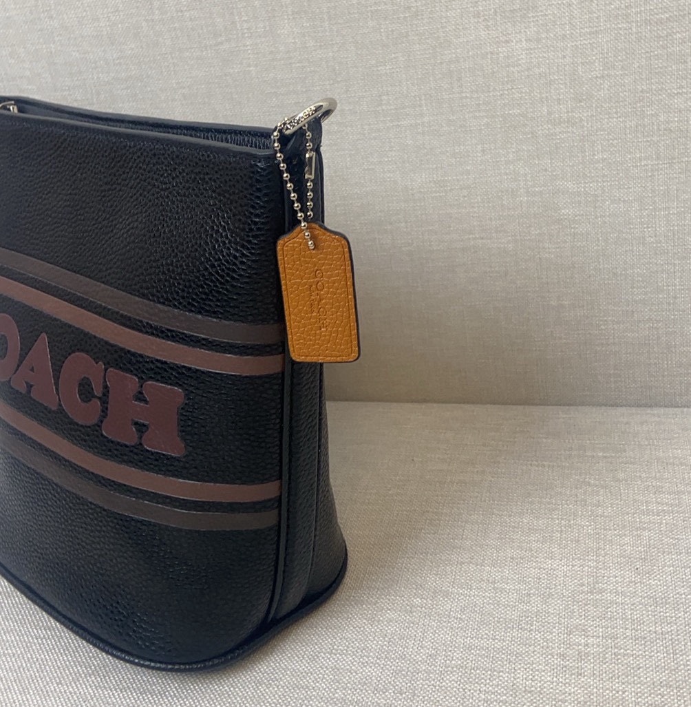 コーチ「Coach」Logan レザー バケットバッグ