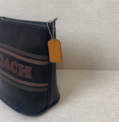 コーチ「Coach」Logan レザー バケットバッグ