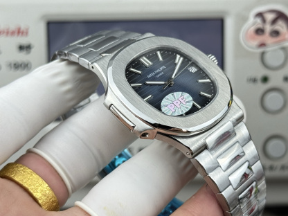 Patek Philippe ノーチラス 5711 スタイル ウルトラスリム アップグレード版 / カスタムウォッチ