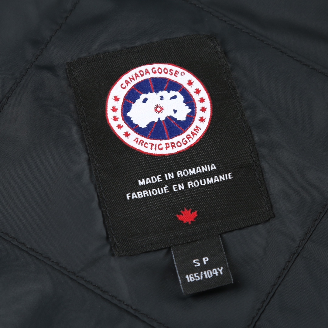 Canada Goose カナダグース ハイブリッジ ワイド キルト ニット ジャケット / レディース ニットアウター