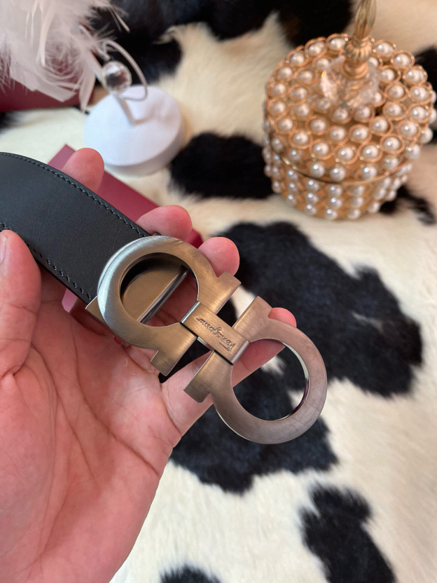 フェラガモ「Ferragamo」リバーシブルベルト