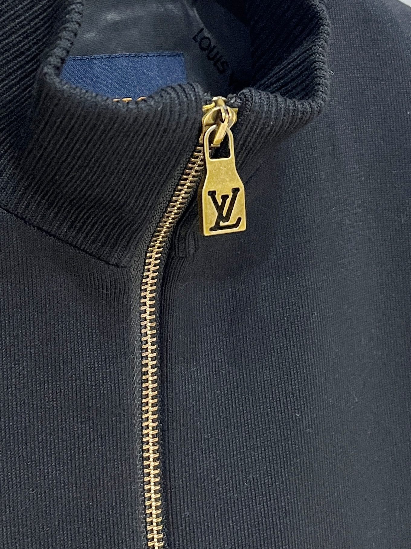 ルイ・ヴィトン「Louis Vuitton」ルイ・ヴィトン モノグラム ニット スタンドカラージャケット / メンズアウター