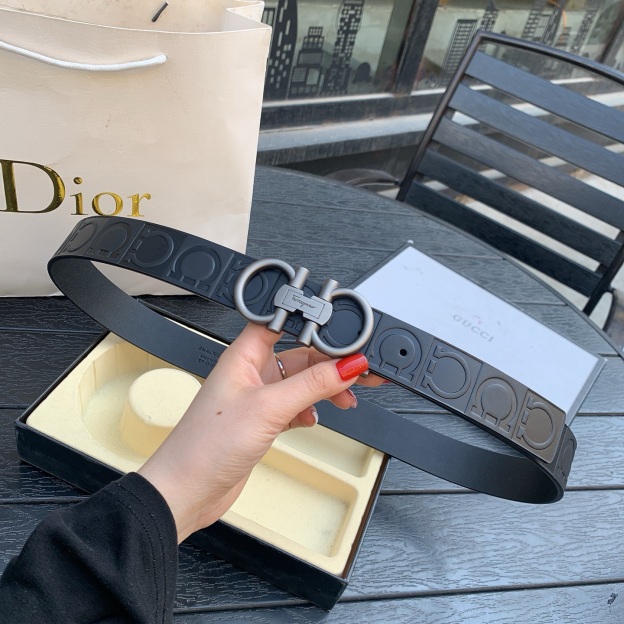 フェラガモ「Ferragamo」リバーシブルベルト