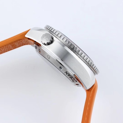 オメガ「Omega」Seamaster Planet Ocean Chronograph 45.5MM スチールケース＆スチールバンド メンズ腕時計