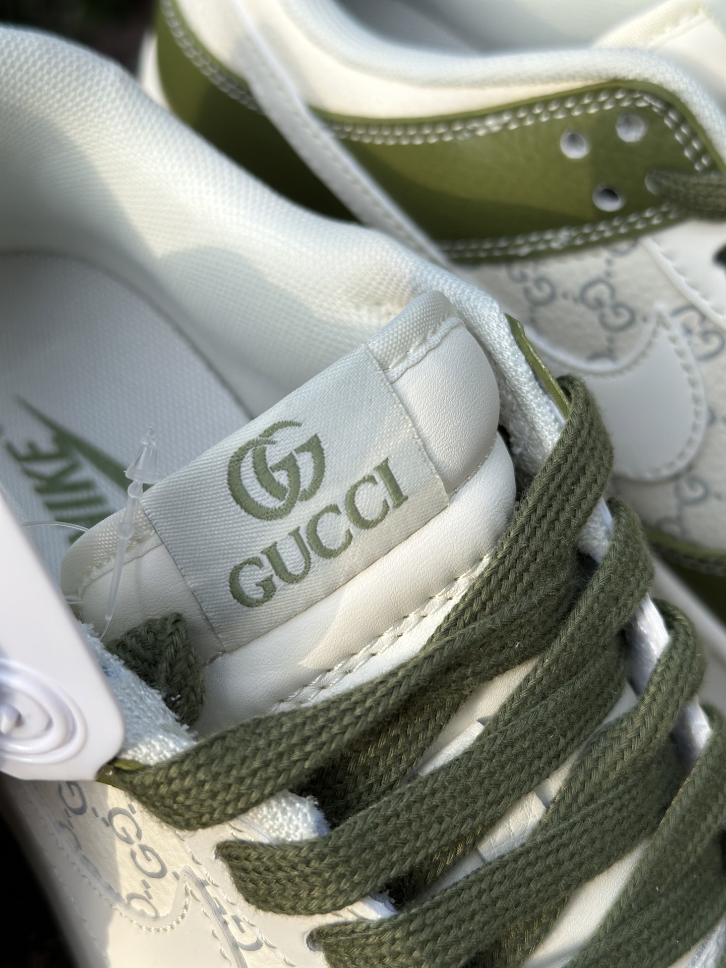 「コラボモデル」Gucci x Nike   SB Dunk Low アニバーサリー デザイナーズスニーカー