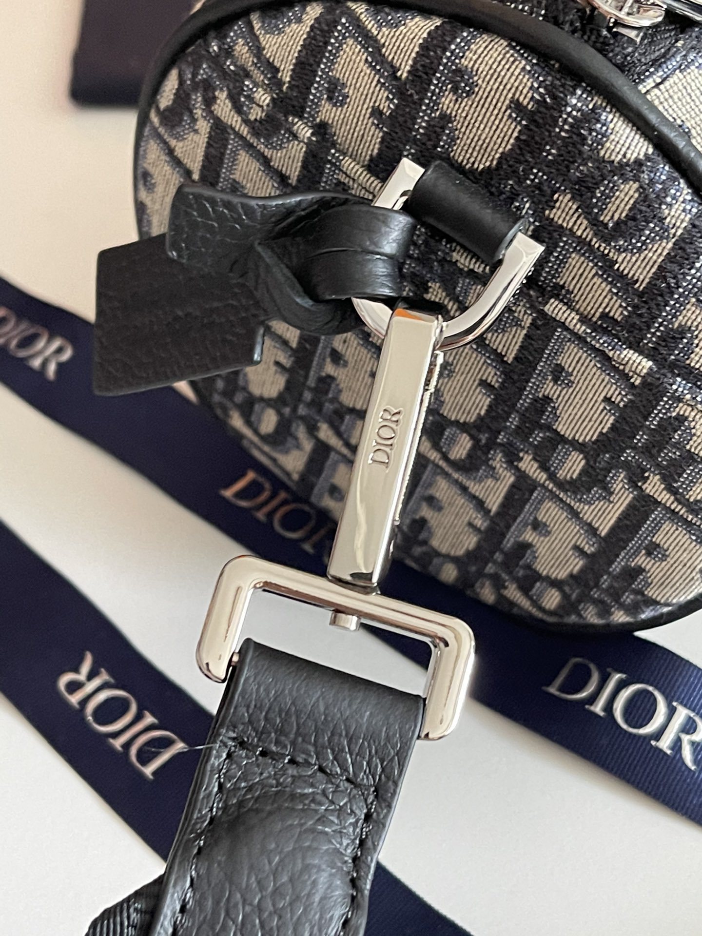 ディオール「Dior」Oblique Roller Bag ハンドバッグ