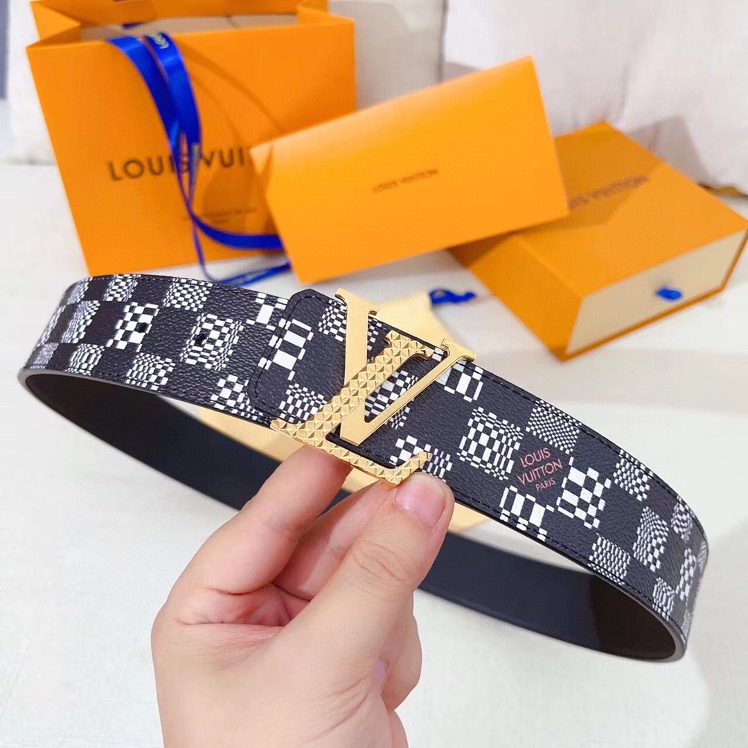 ルイ・ヴィトン「Louis Vuitton」ベルト･LV イニシャル 40MM