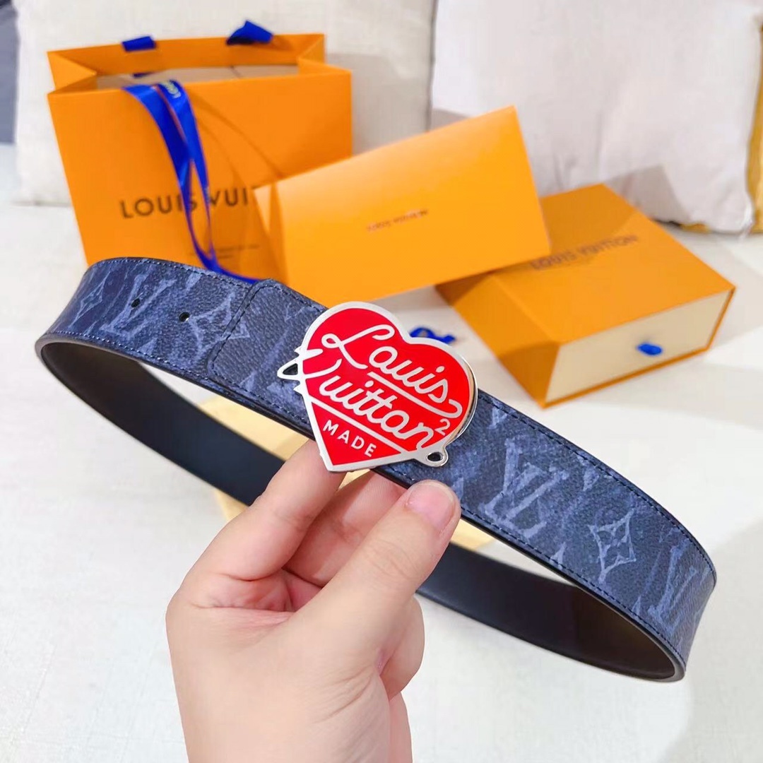 ルイ・ヴィトン「Louis Vuitton」ベルト･LV イニシャル 40MM