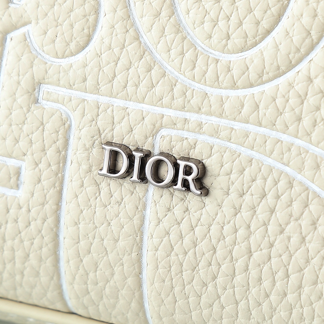 ディオール「Dior」 GRAVITY OUTLINE トライアングルポーチ