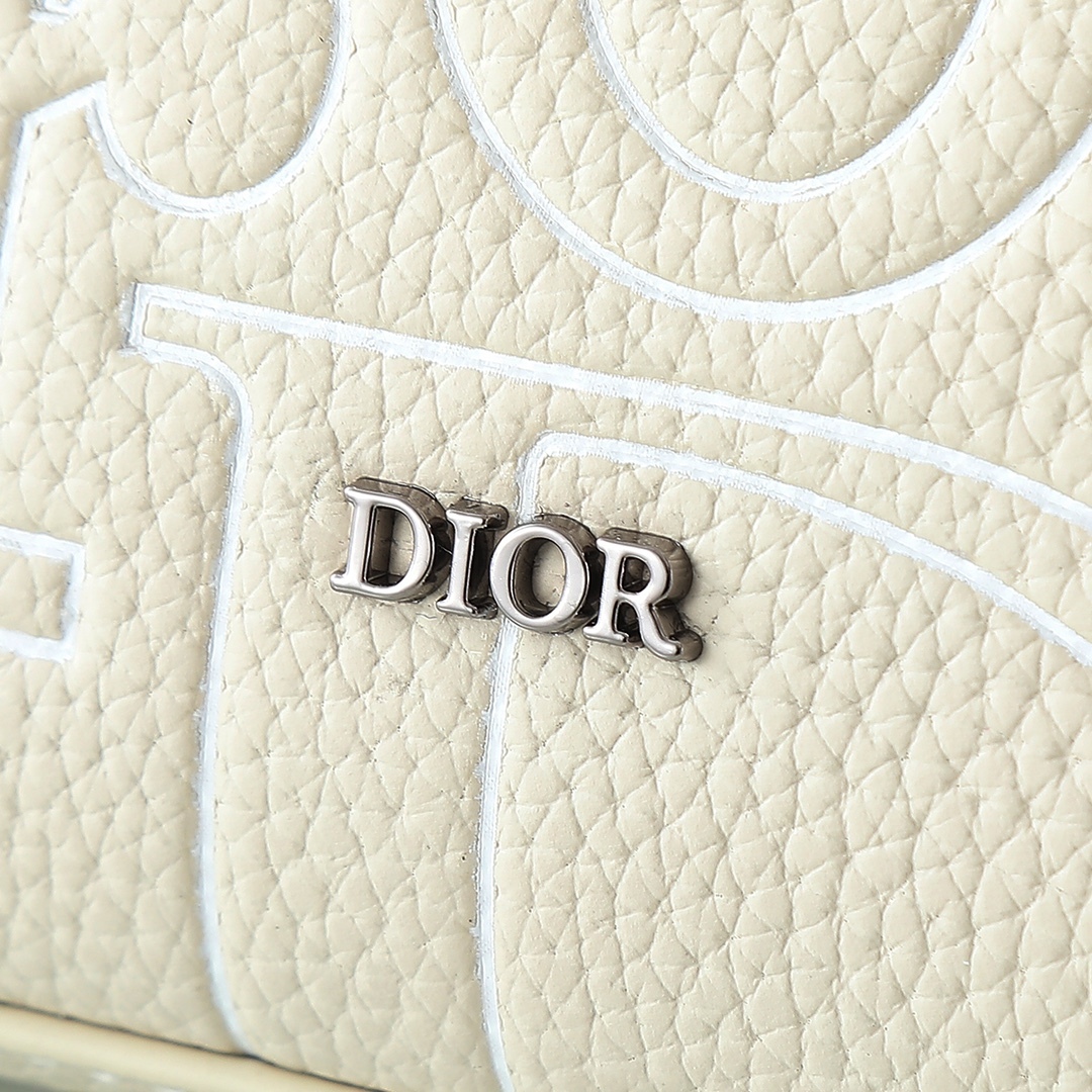 ディオール「Dior」 GRAVITY OUTLINE トライアングルポーチ