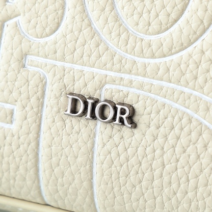 ディオール「Dior」 GRAVITY OUTLINE トライアングルポーチ
