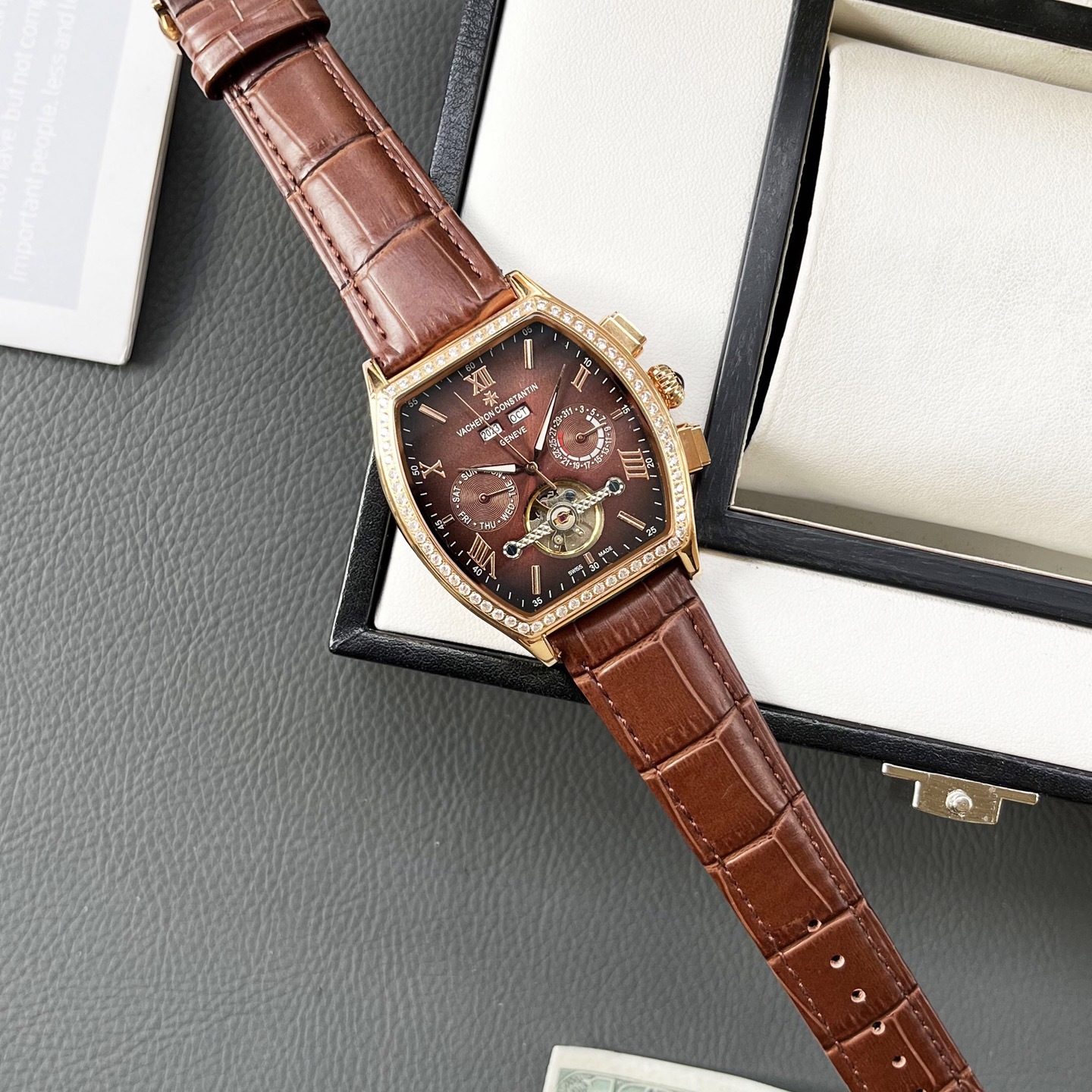 ヴァシュロン・コンスタンタン［Vacheron Constantin］パトリモニー ウルトラシン シンプルハンズ メンズウォッチ42MM