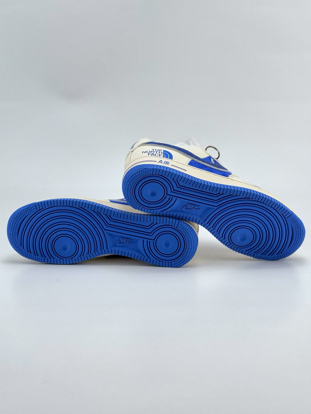 「コラボモデル」The North Face x Nike  Air Force 1 Low 07 'White Royal Blue' スモールスウッシュ スニーカー