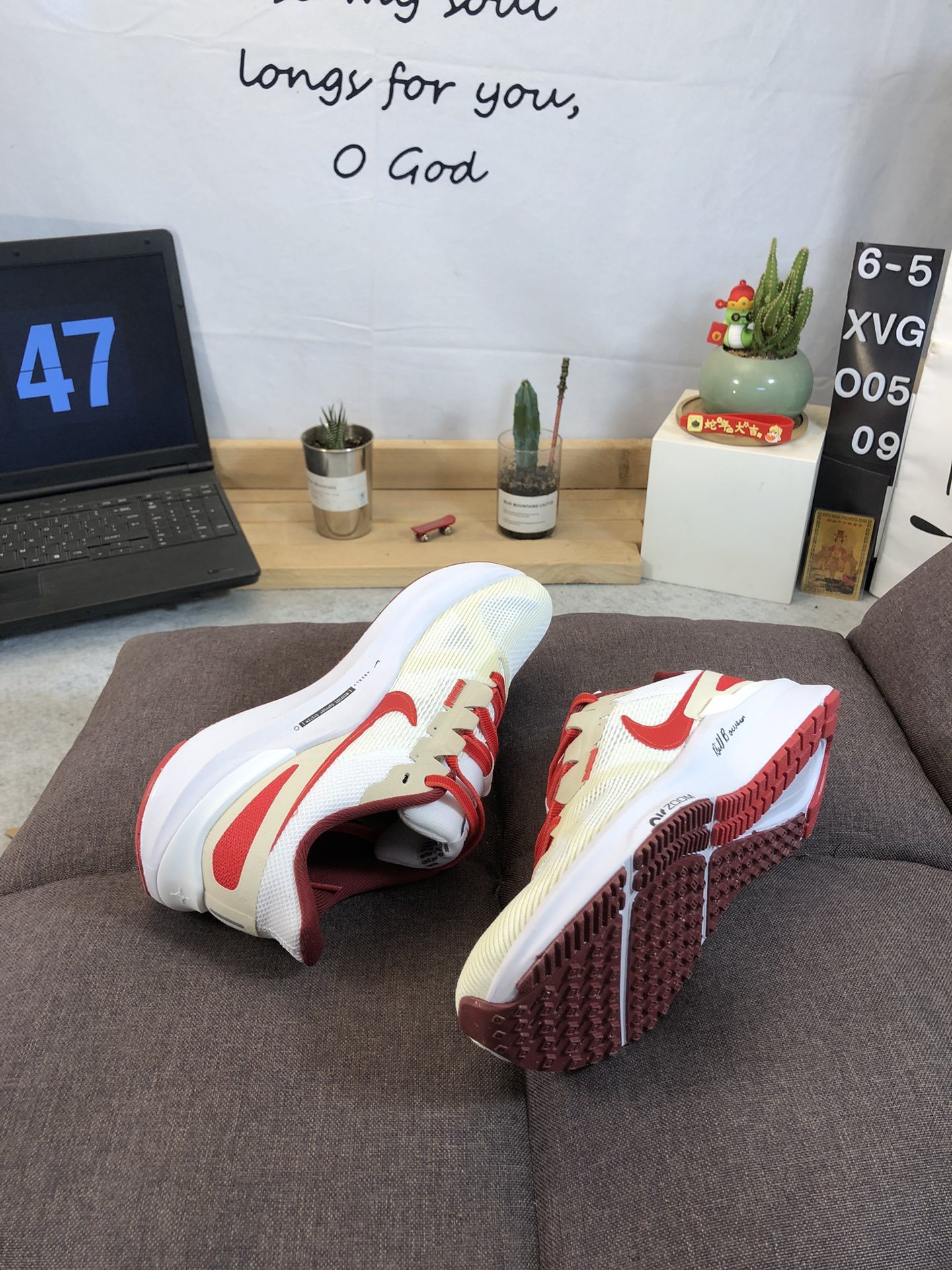 ナイキ「Nike」ク ロー カジュアルスニーカー