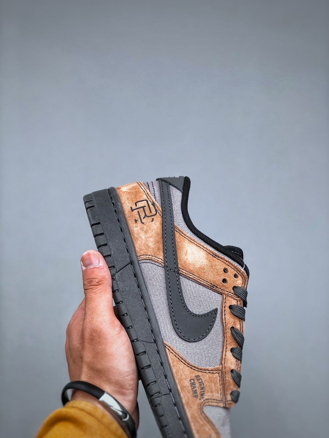 「コラボモデル」The North Face x Nike  SB Dunk Low 'Grey Brown Black' スモールスウッシュ スニーカー