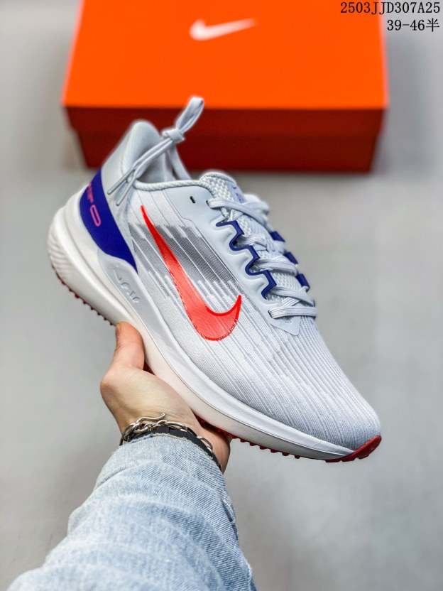 ナイキ「Nike」ク ロー カジュアルスニーカー