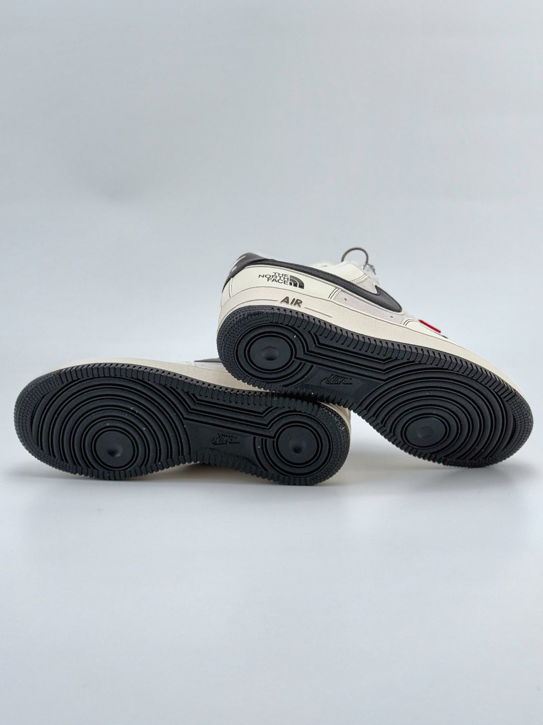 「コラボモデル」The North Face x Nike  Air Force 1 Low 07 'White Black' スモールスウッシュ スターダスト スニーカー