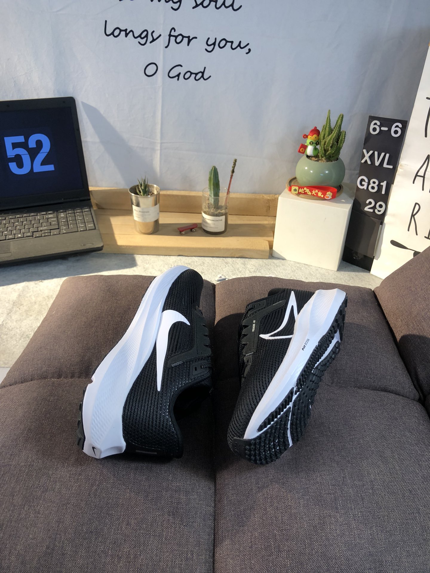 ナイキ「Nike」ク ロー カジュアルスニーカー