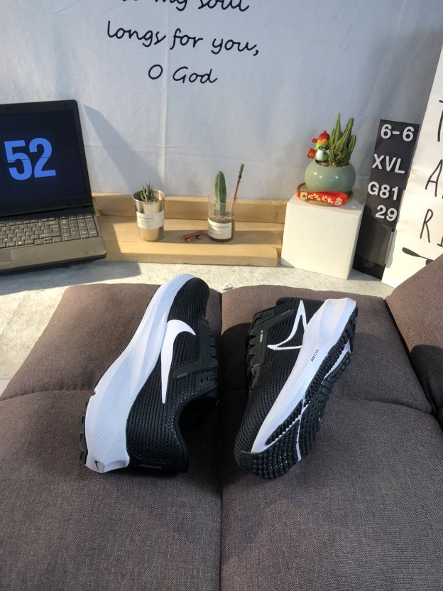 ナイキ「Nike」ク ロー カジュアルスニーカー