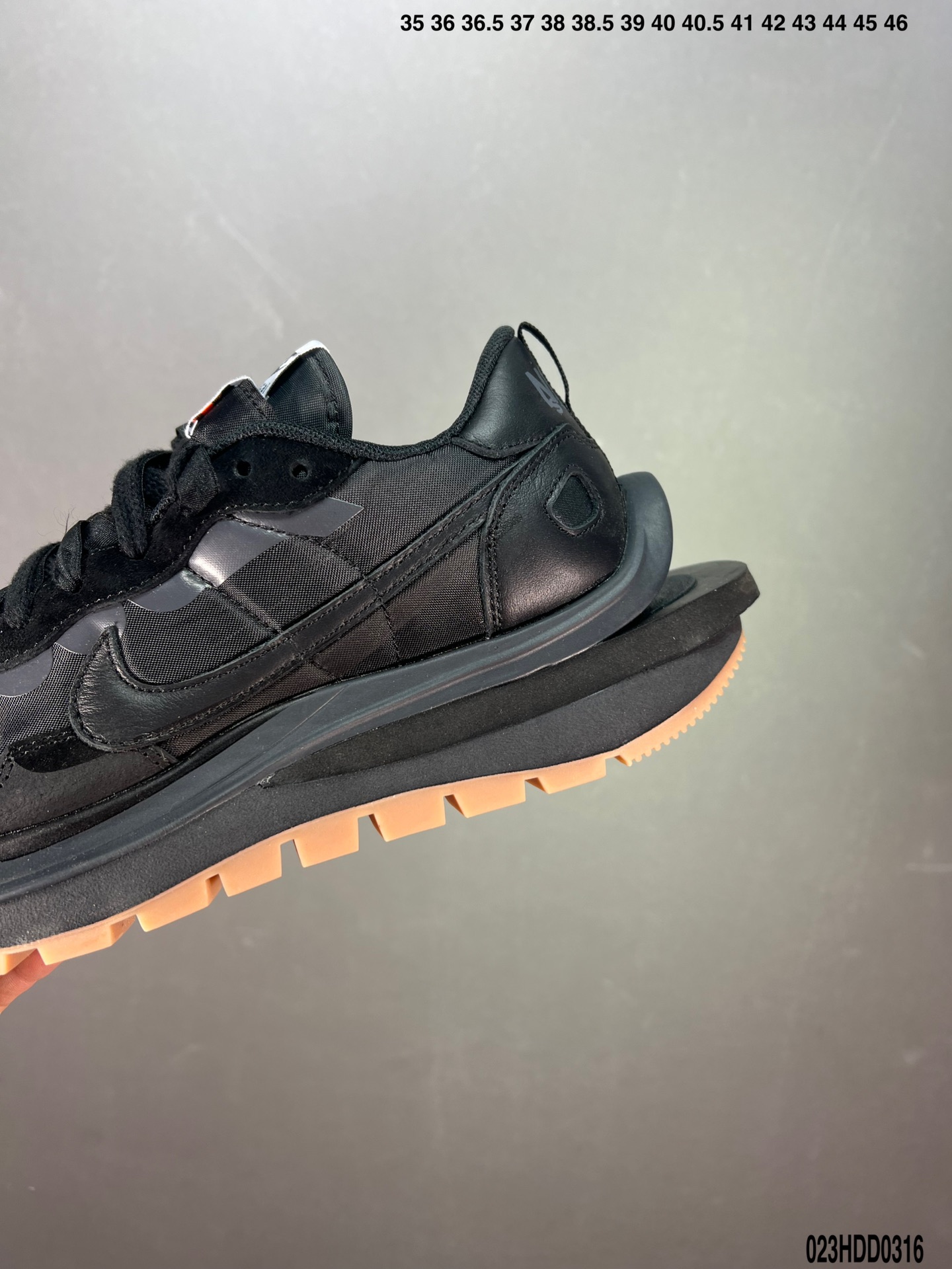 ナイキ「Nike」ク ロー カジュアルスニーカー