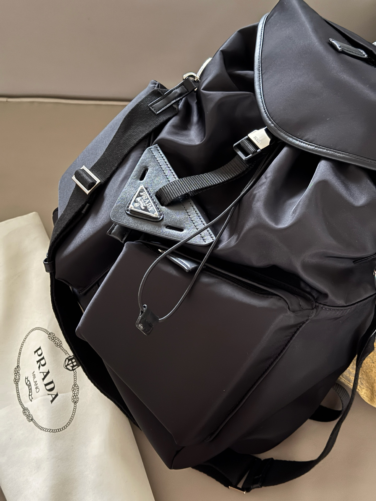 プラダ「Prada」2024ショー ナイロンバックパック マルチキャリーバッグ