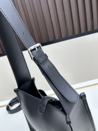 プラダ「Prada」 ロックバッグ 3537 レザーバッグ