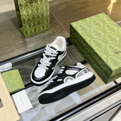 グッチ「Gucci」RE-WEB ローカットスニーカー