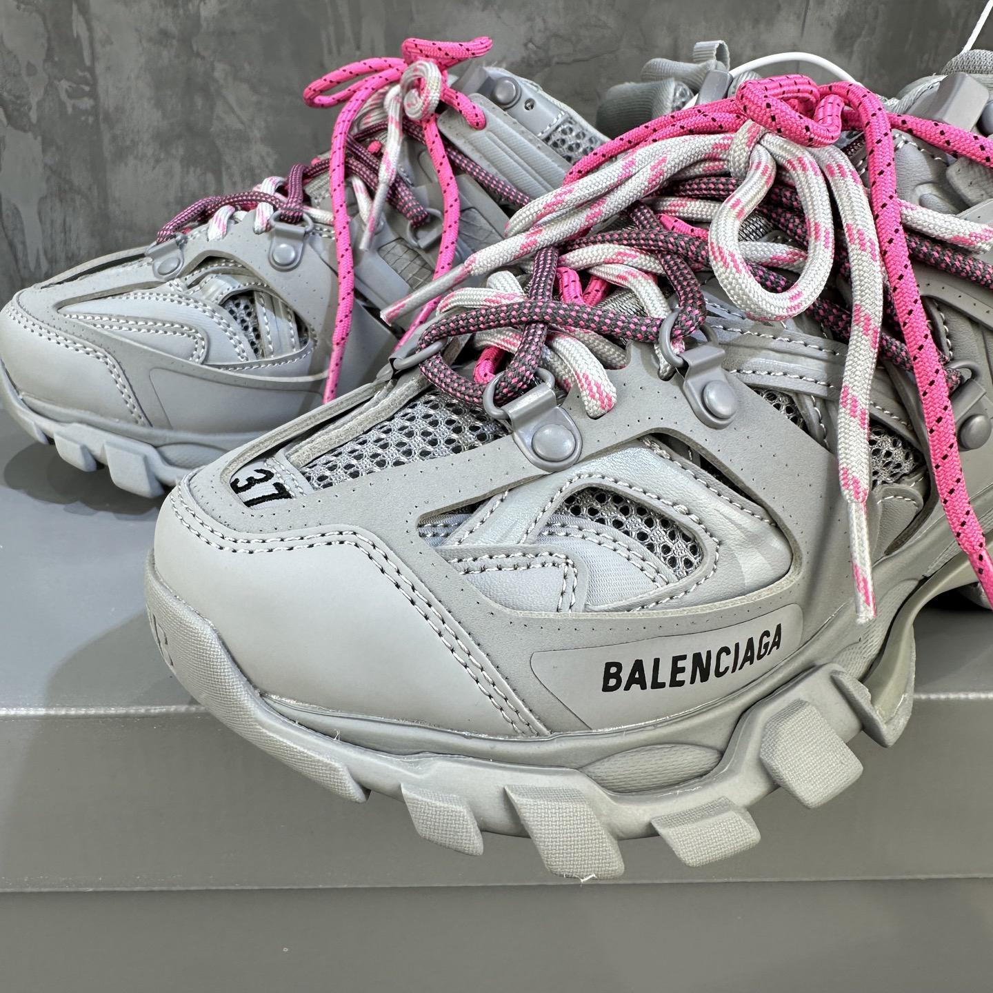 バレンシアガ「Balenciaga」 Sneaker Tess 3.0 Outdoorコンセプトスニーカー