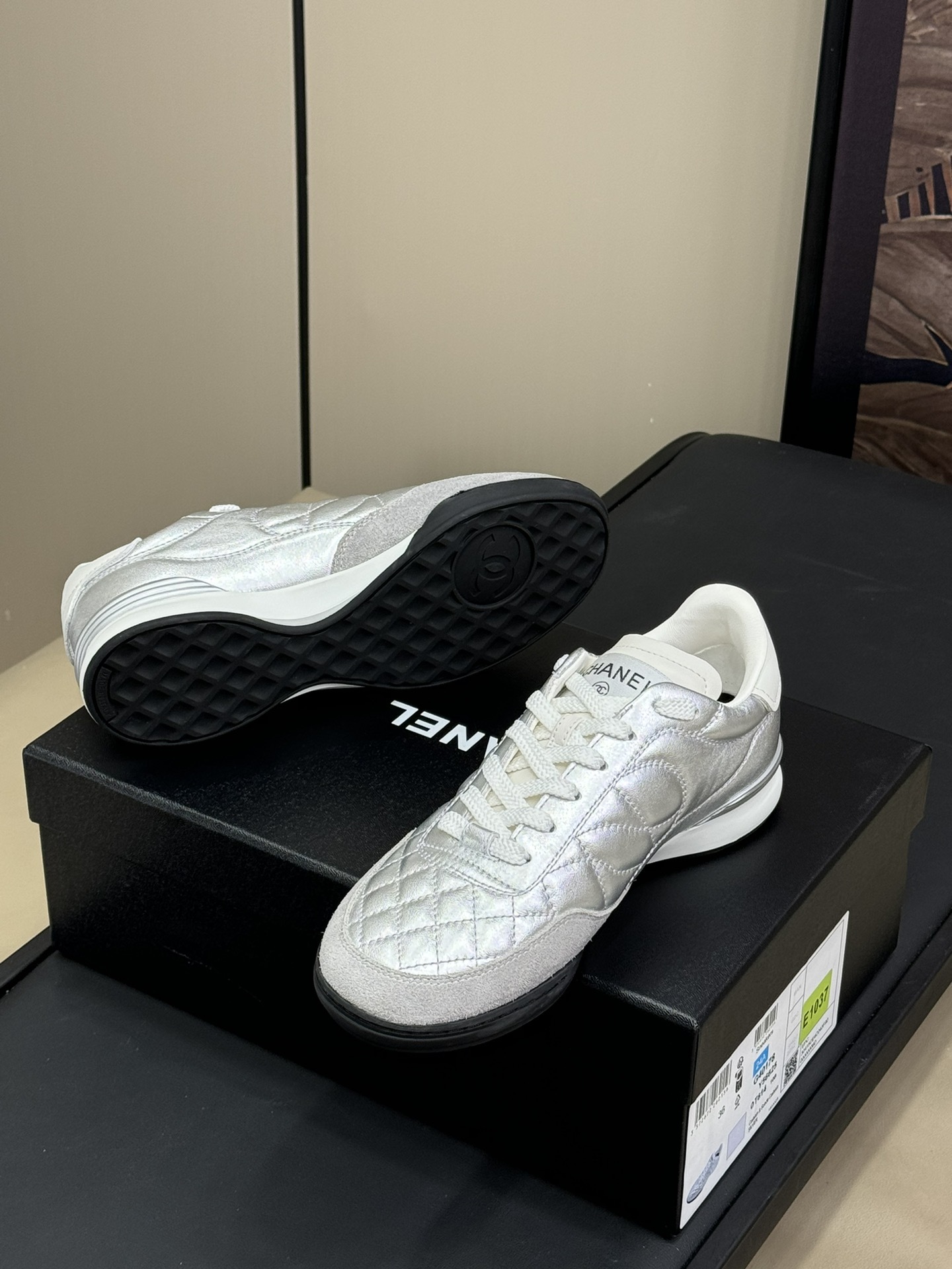 シャネル「Chanel」24B サードジェネレーション スニーカー