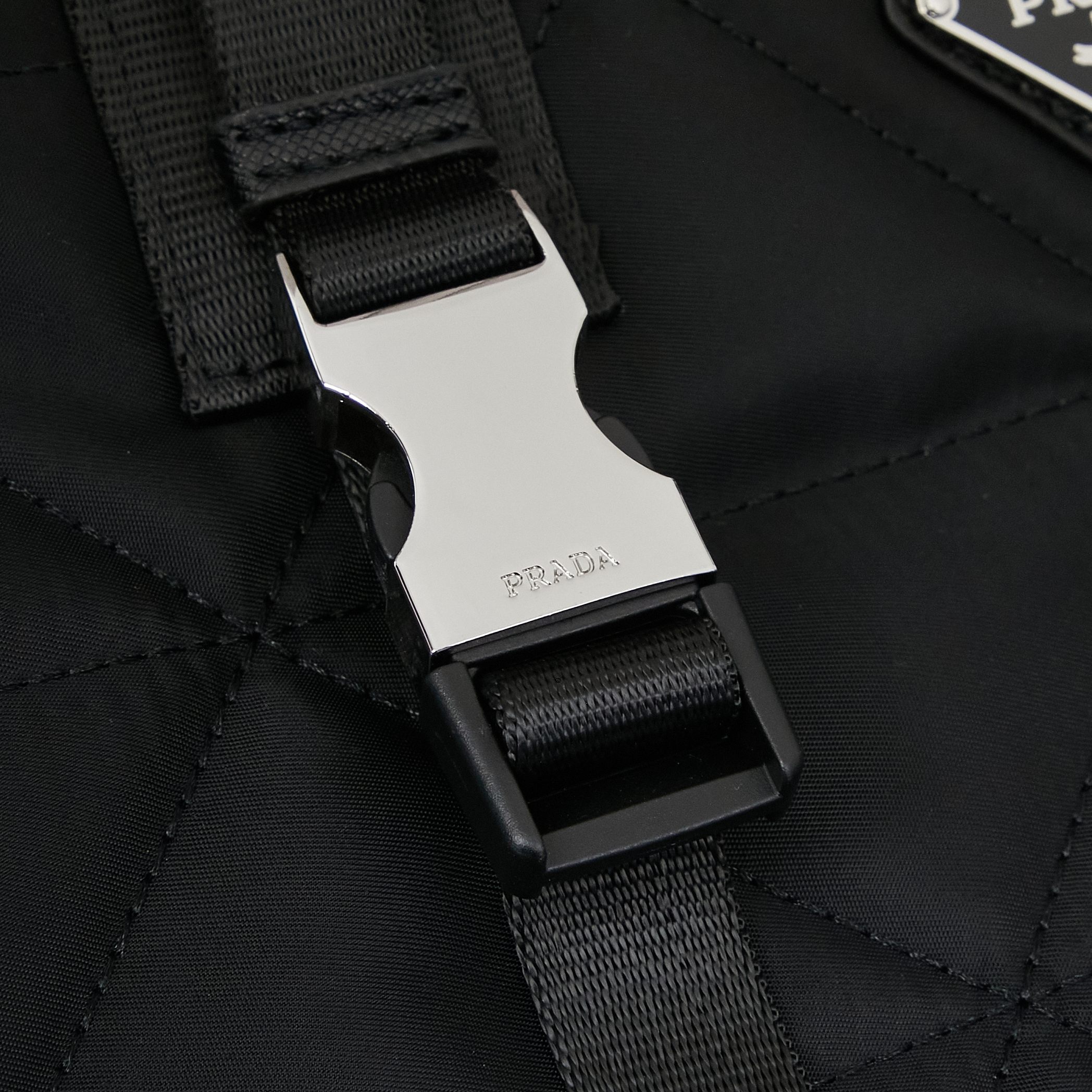 プラダ「Prada」リサイクルナイロン トートバッグ モデル ハンドバッグ