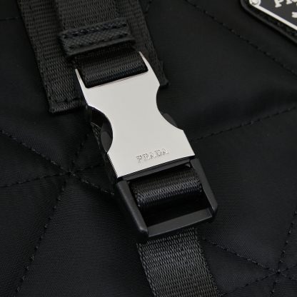 プラダ「Prada」リサイクルナイロン トートバッグ モデル ハンドバッグ
