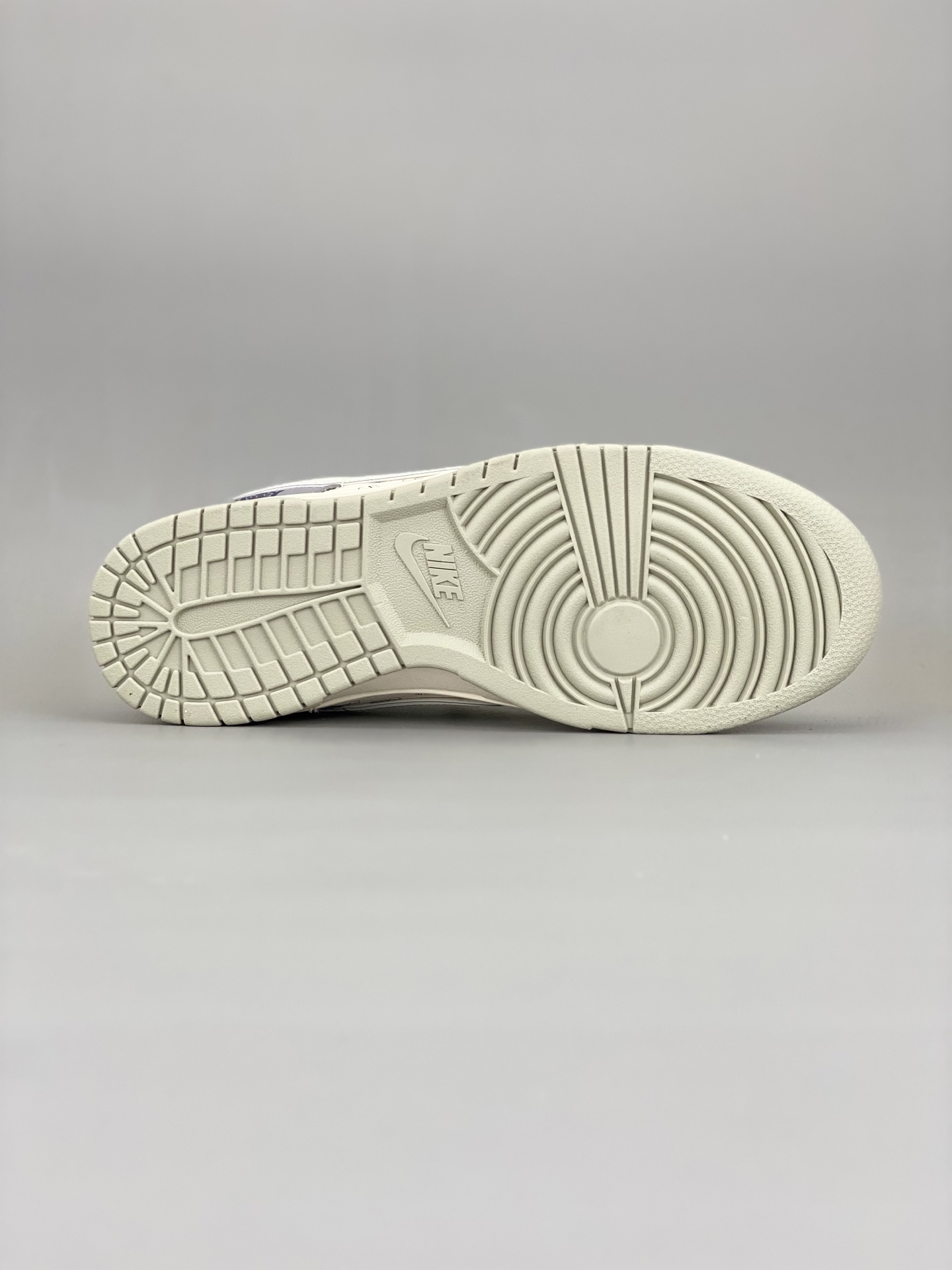 ナイキ「Nike」アライアンス製品 ク ロー カジュアルスニーカー