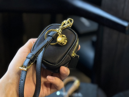 プラダ「Prada」トライアングルロゴ ミニコインケース