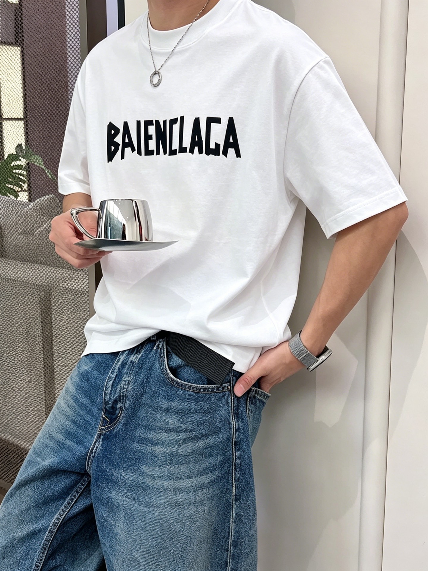 バレンシアガ「Balenciaga」ロゴプリントTシャツ / ショートスリーブ クルーネック