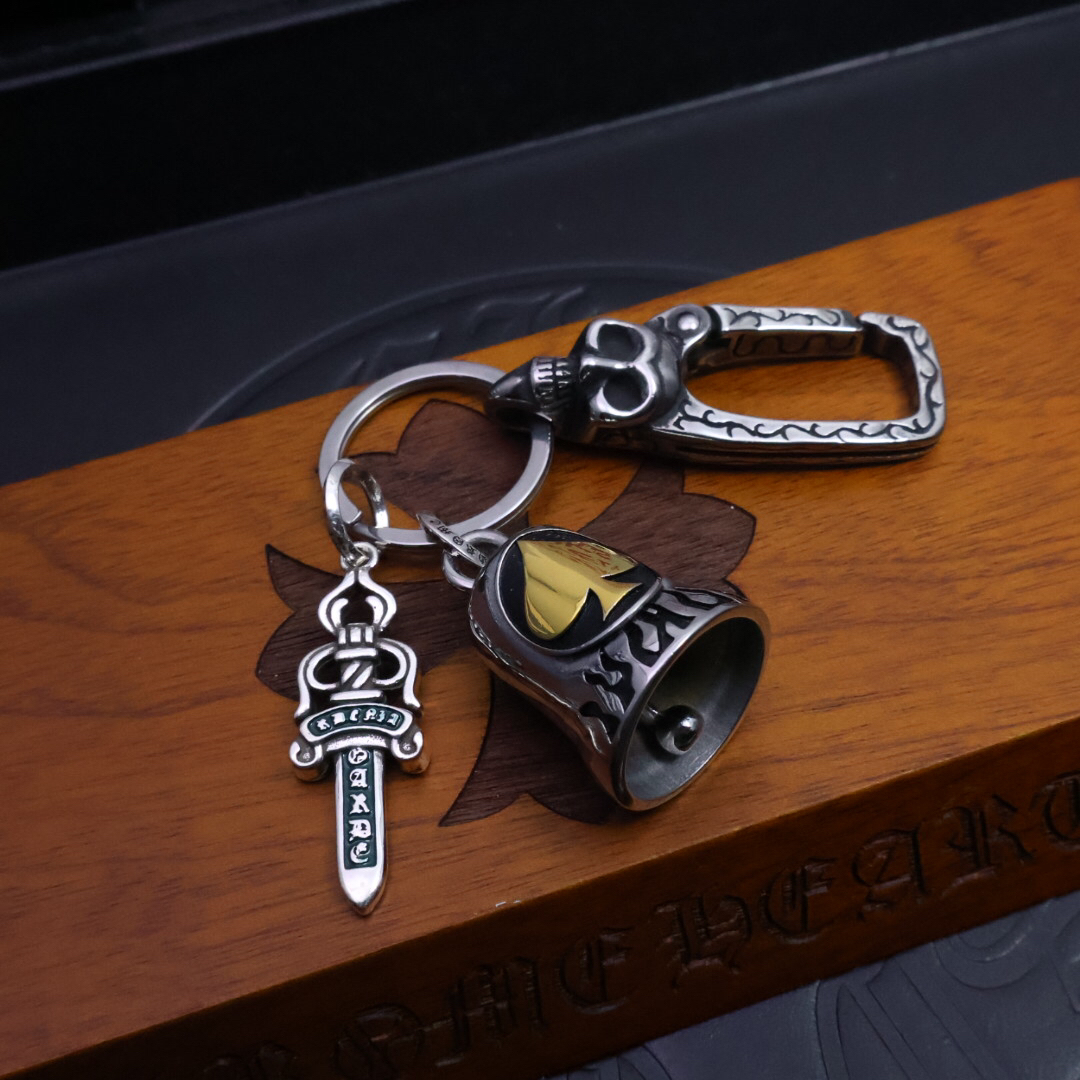 クロムハーツ「Chrome Hearts」キーホルダー＆バッグチャーム - トレンドシンボル