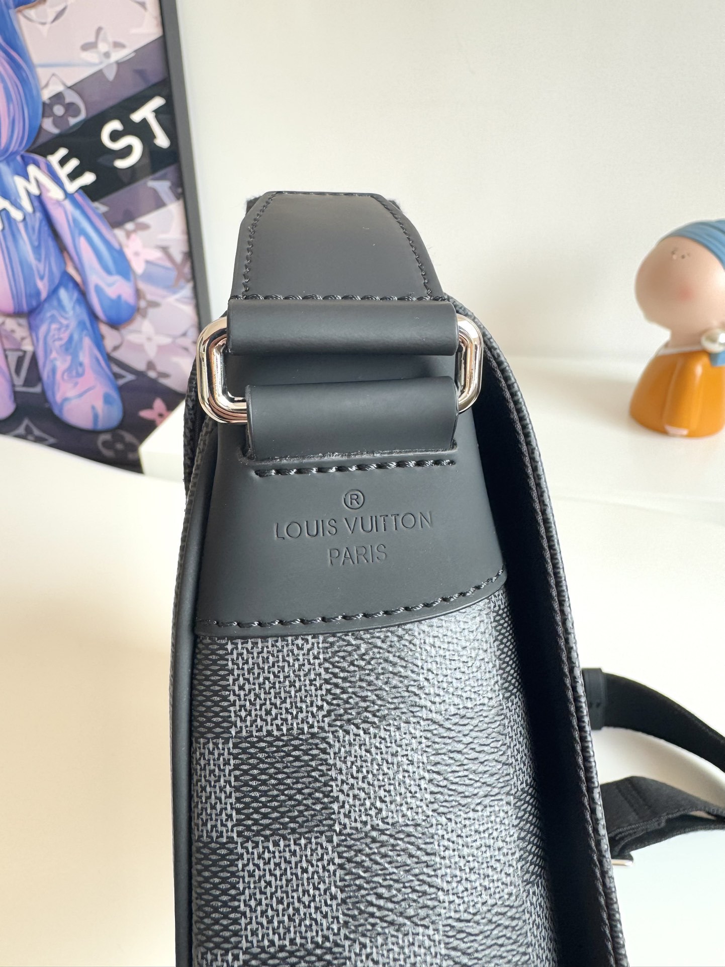 ルイ・ヴィトン「Louis Vuitton」ディストリクト メッセンジャーバッグ