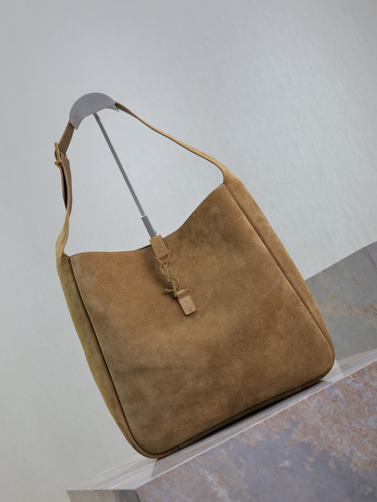 2026サンローラン「SAINT LAURENT LE 5 À 7 ソフト ラージ ショルダーバッグ