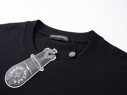 クロムハーツ「Chrome Hearts」アートプリントTシャツ-ISETAN PRESTIGE CURATED