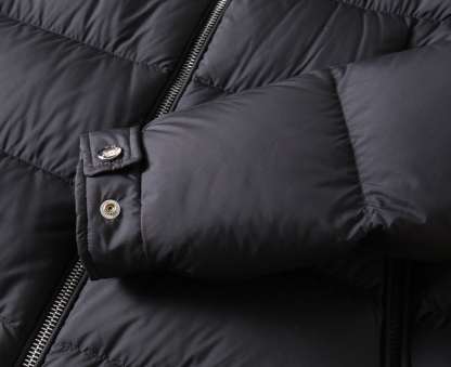 モンクレール「Moncler」秋冬 ダウンジャケット