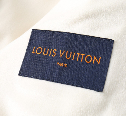 ルイ・ヴィトン「Louis Vuitton」秋冬コレクション ダウンジャケット