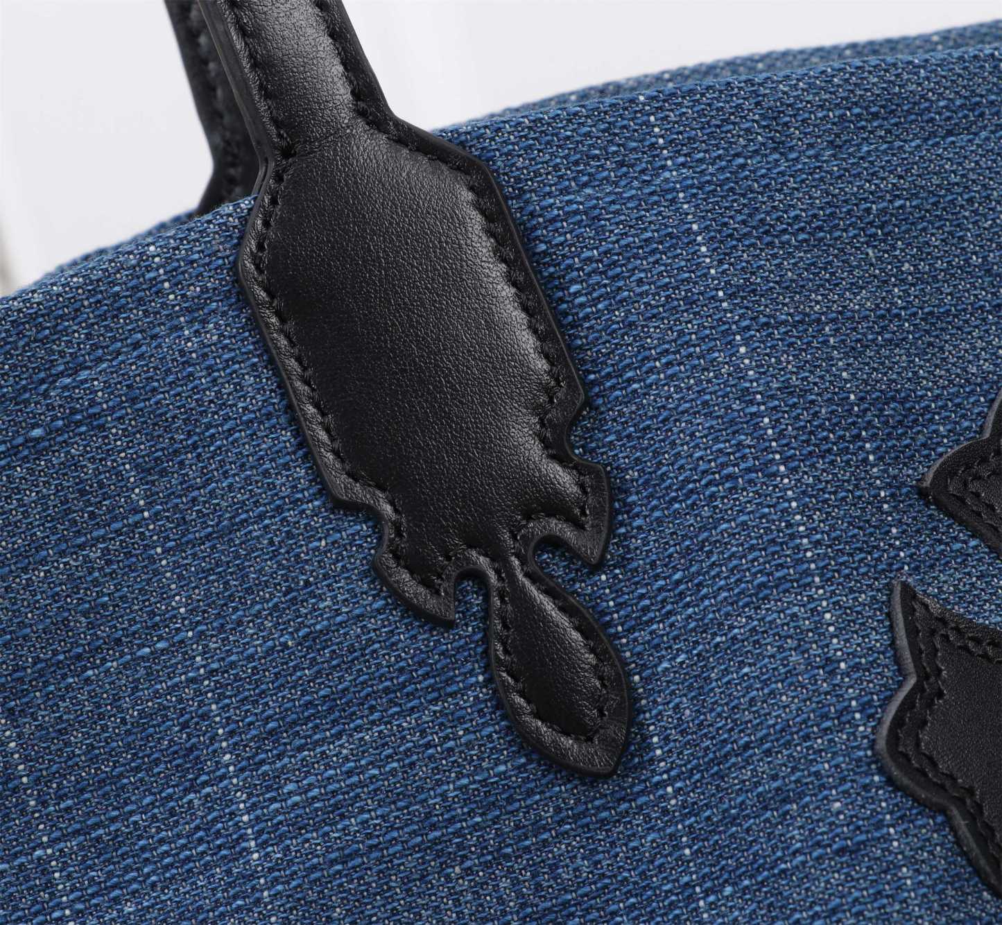 クロムハーツ「Chrome Hearts」十字架のトートバッグ