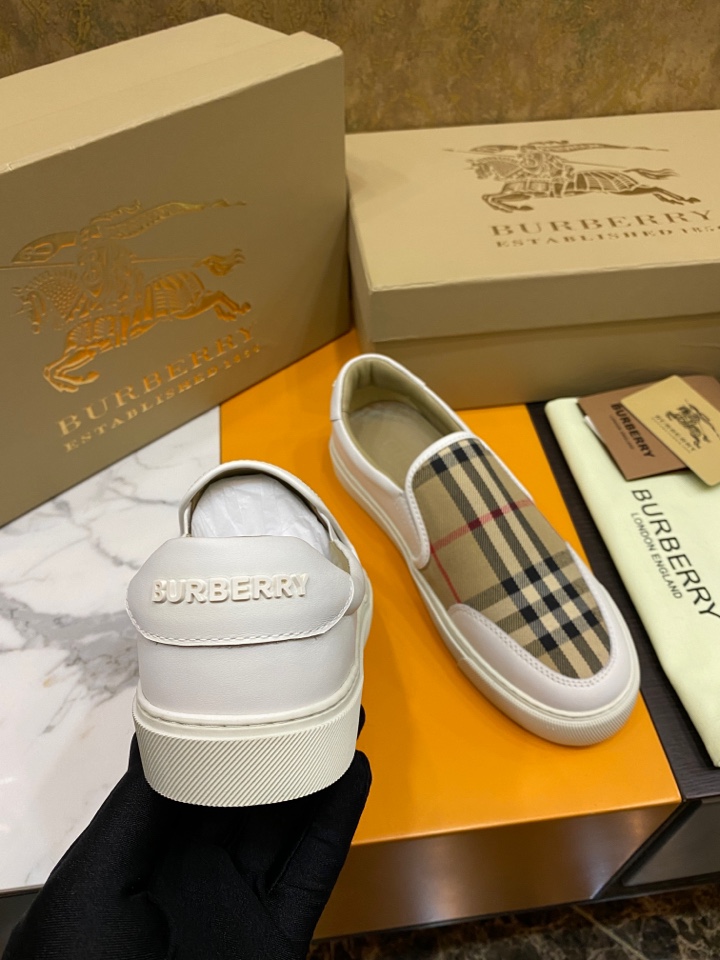 バーバリー「Burberry」バーバリー テラス スニーカー / レザースニーカー