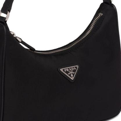 プラダ「Prada」レザーストラップ ホーボーバッグ